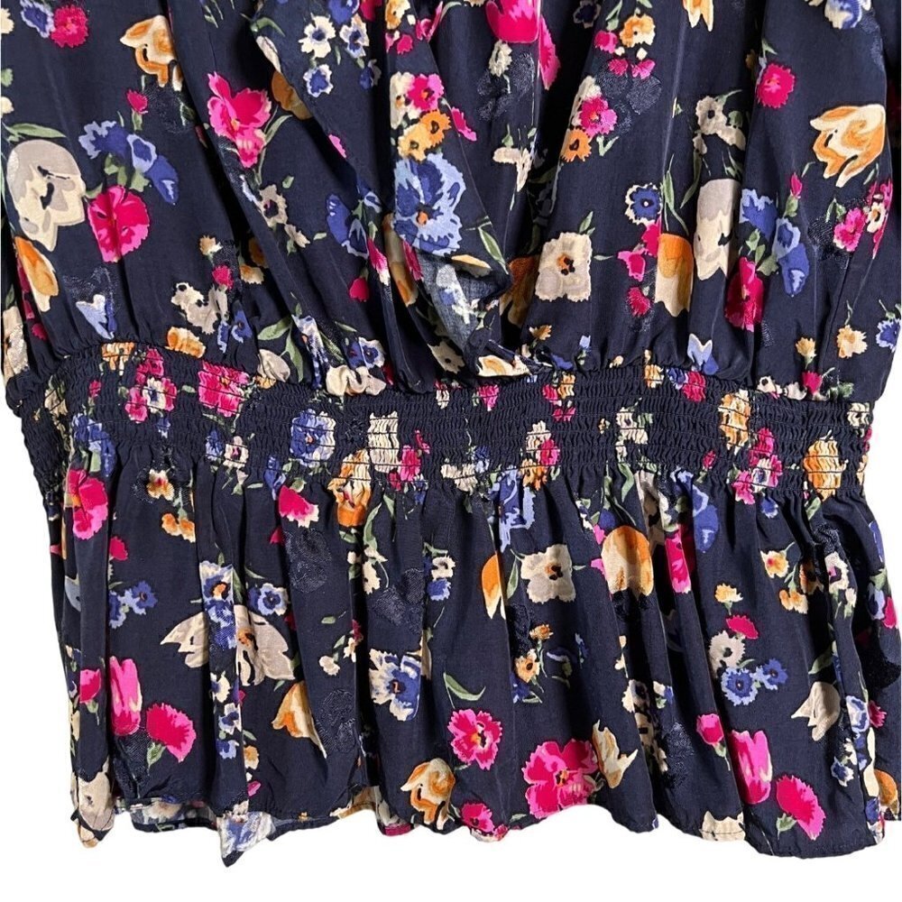 Lauren Ralph Lauren Navy Floral Women's Size Large V-Neck Ruffle Top - Picture 4 of 11